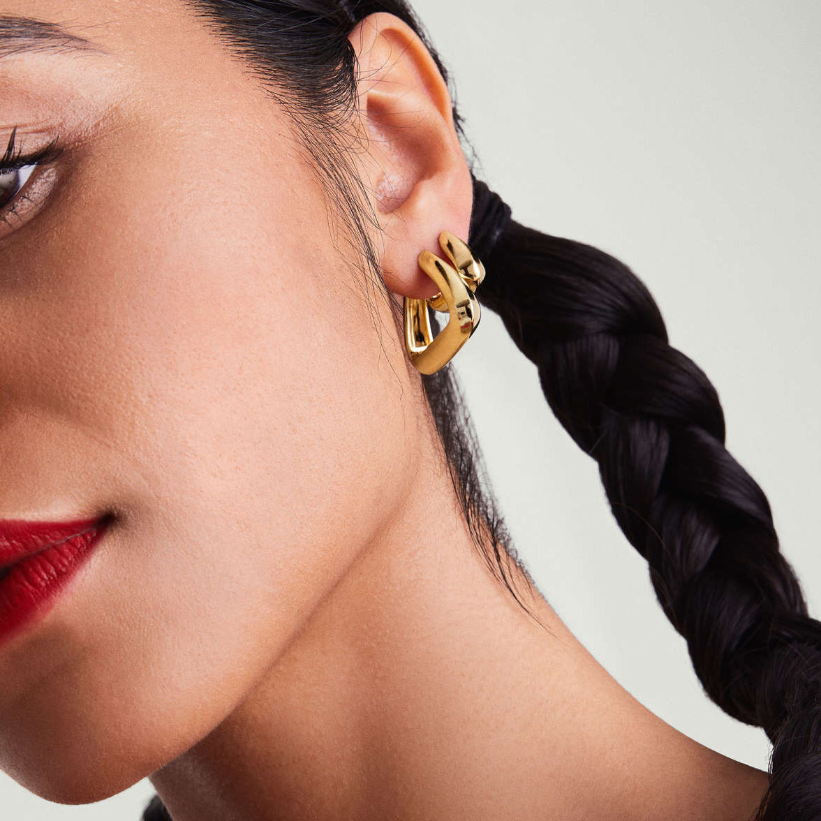 Medium Gable Hoop Earrings